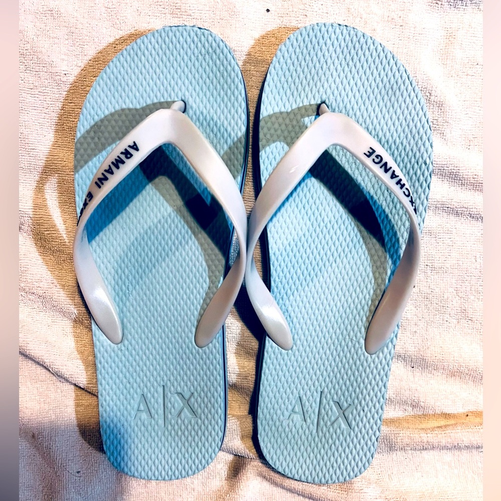 ARMANI EXCHANGE FLIP FLOPS SIZE 10 (doesn't have to be a size bigger)